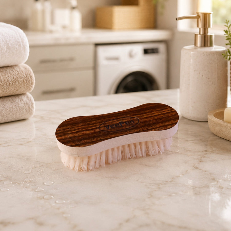 VeePee Ergonomic Curved Laundry Brush (1 Pc)